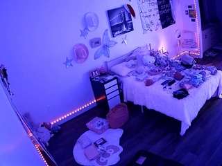 voyeurcam-lolavalentine23