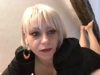 Ciao, sono una ragazza dolce e simpatica: mi piace molto stare in compagnia e divertirmi... in tanti e vari modi.