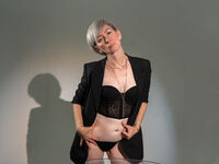 masturbating BellaMontclaire