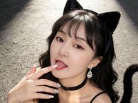 camslut showing tits JiangHuihui