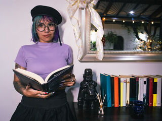 camslut webcam video KimWexler