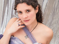 camgirl fingering shaved pussy LiaConstatine