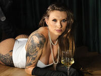 girl naked MiaSalles