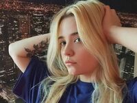 cam girl live cam MonnieMoniz