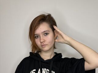 camgirl playing with dildo ValeneDittemore