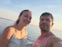 camcouple playing with sex toy ViktorJuli