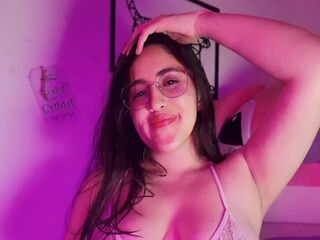 free nude cam AdissonWeyn