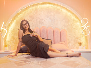 camwhore masturbating with sextoy AishaCarpenter