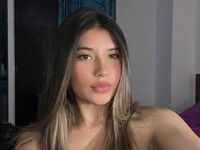 topless webcamgirl AmberCas