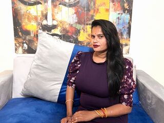 girl chatroom AnnaRevolt