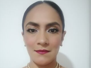 naked cam girl masturbating with dildo AntonellAdiosa