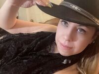 naked camgirl masturbating with dildo AshVaughn