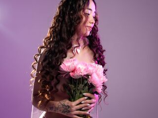 camwhore nude BellaClaire