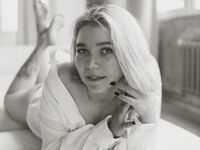 naked camgirl gallery BreanaAlosta