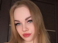 topless cam girl CamillaDerrick