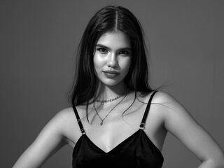girl showing tits CelesteDecket