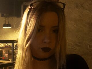 topless webcam girl CorrinKendig