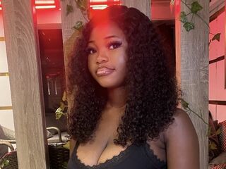 hot cam girl masturbating CreamieNelly