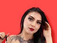 naked camgirl fingering pussy CristalVegga