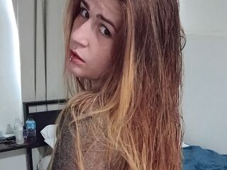 camgirl fingering shaved pussy DelilahCalabrese