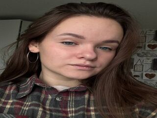 camgirl playing with sextoy DortheyRuffer