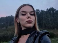 cam girl playing with vibrator EdinaAmos