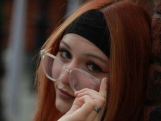 girl shaving pussy EmeraldClyatt