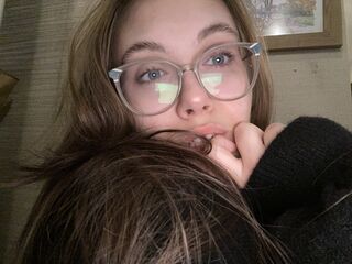 cam whore livesex EmilyLoven