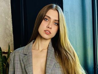 webcam bitch chatroom EmilyMontgomery