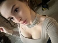 naked webcam girl fingering EmilyShiny