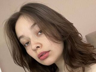 free nude cam EmmaHigher