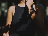 free liveshow HathawayAwa