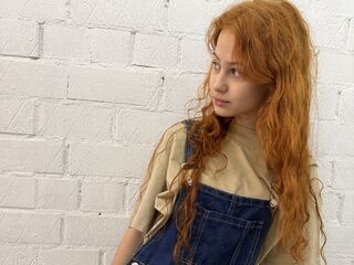 topless webcam girl HeidyMichaelsen