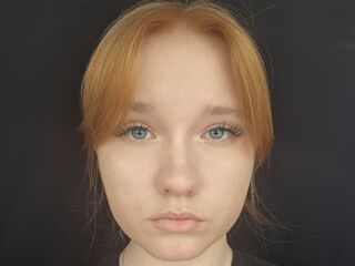 naughty camgirl fingering pussy JeanneEnglert