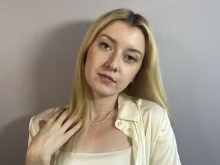 chat room cam JeanneHolmes