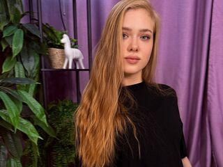 hot camhooker JuliMiu