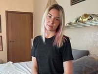 nude camgirl pic JuneRamos