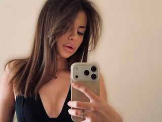 sexy webcamgirl picture KatrinGrant