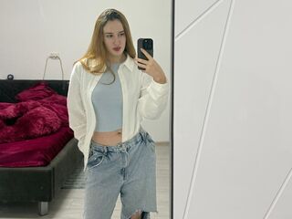 hot naked camgirl KellyLynn