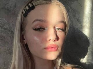 shower livecam KianaStark