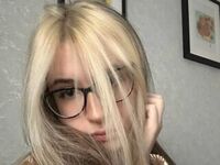 naughty camgirl masturbating KiraRihand