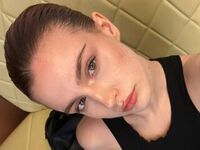 fingering girl webcam picture KlaraGogins