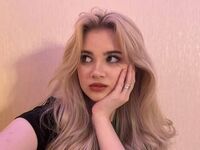 naked camgirl fingering pussy LatoyiaCanpos