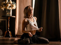 cam girl fingering LeilaReal