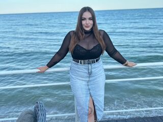 naked camgirl masturbating with dildo LeillaTvin