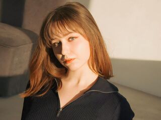 cam girl fingering pussy LeomaBras