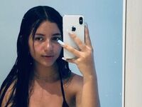 fingering webcam girl LiaJohnnson