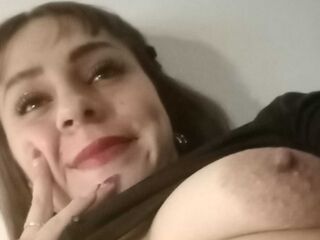 masturbating cam girl LizthRome