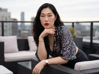 masturbating webcamgirl LouiseAnna