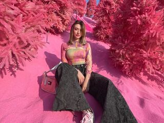 free cybersex LouveniaPranger